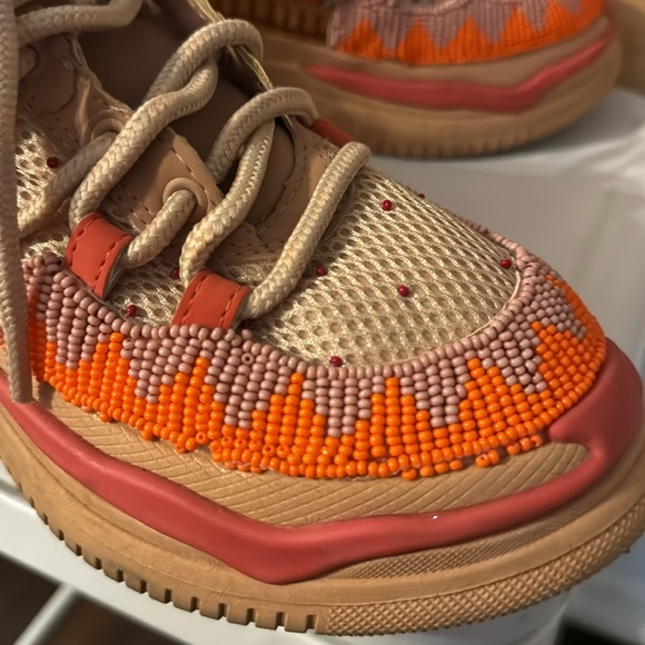FARM RIO Hand Beaded Sneakers Size 8! SOLD OUT ONLINE! - Picture 5 of 7